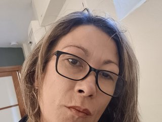 Chat de vídeo erótico Timide-girl