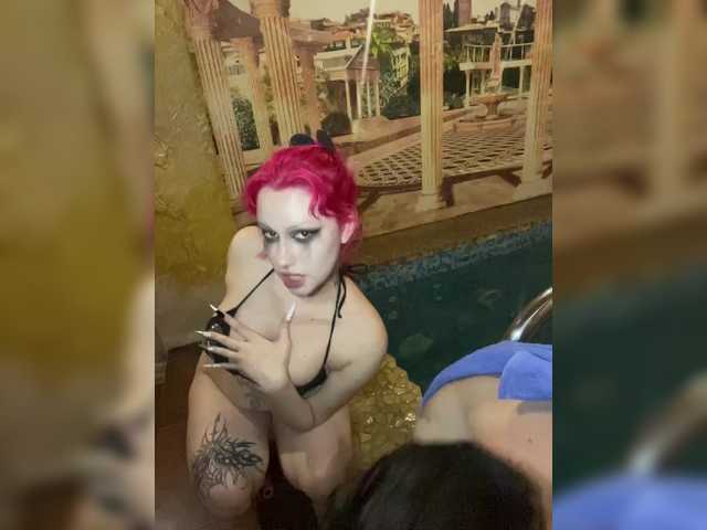 Capturas de tela de transmissão Tina-Kir
