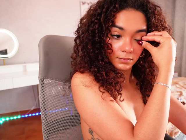 Capturas de tela de transmissão TinaTaylor