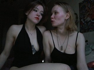 Capturas de tela de transmissão TreshGirls