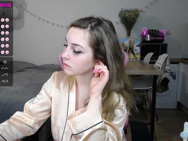 Capturas de tela de transmissão TWINKLE--