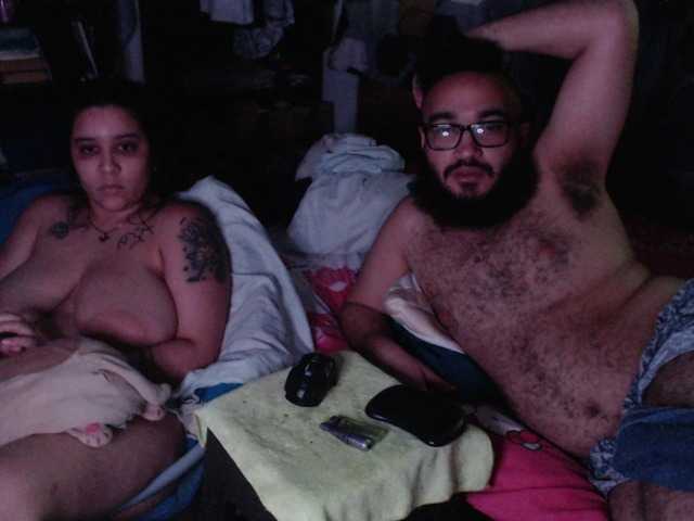 Fotos Angie_Gabe IF U WANNA SOME ATTENTION JUST TIP. IF U WANNA SEE US FUCK HARD GO PVT AND WE CAN FUN TOGETHER. NOOOO FUCKING FREE SHOW