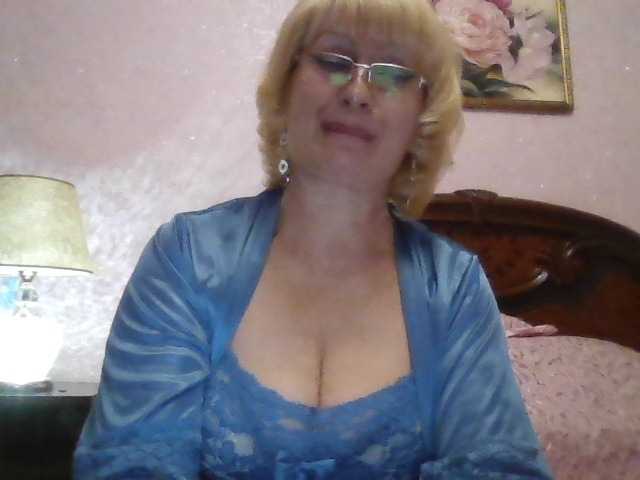 Fotos _mamasita_ Greetings, my dears: * Welcome im my room. I will be glad to your attention and gifts :) I'm collecting tokens for a better camera. Need @remain :*