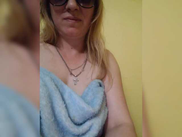 Capturas de tela de transmissão Valeria09871