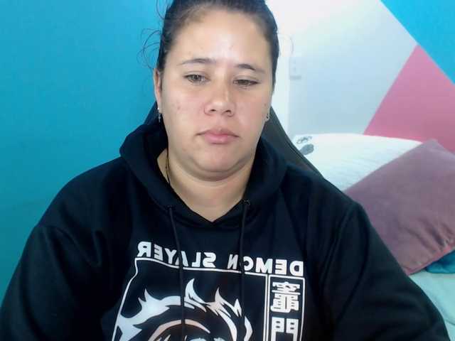 Capturas de tela de transmissão Valery-Anders