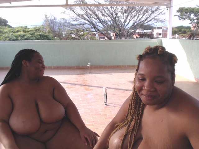 Fotos VaneAndEvee When I feel really good, you will have the pleasure of seeing me cum everywhere #BBW #latina #feet #shaved #colombian #chubby #cum #squirt #bigclit #bigtits #bigass #blowjob #lovense #couple#lush#domi