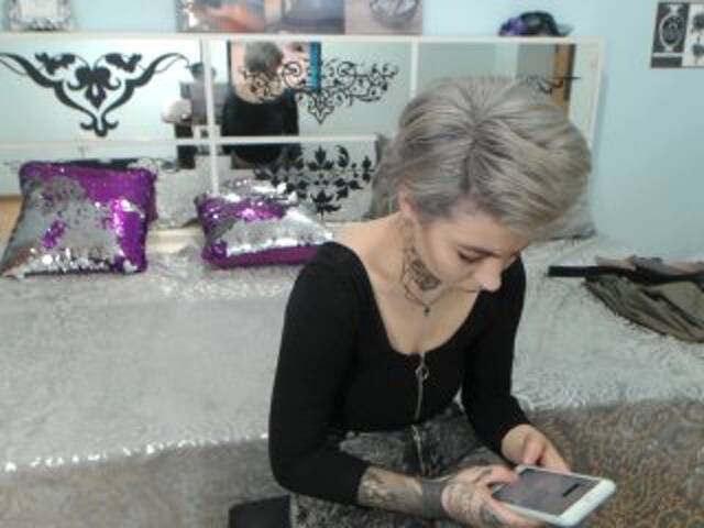 Capturas de tela de transmissão VanessaKross