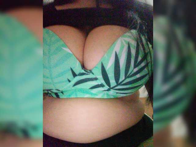 Capturas de tela de transmissão vicky-hot