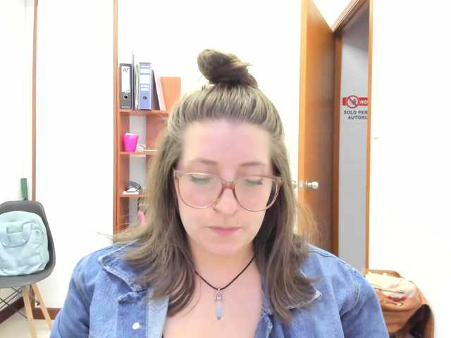 Capturas de tela de transmissão vickysimons