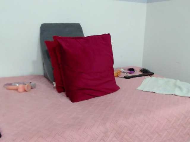 Capturas de tela de transmissão Victoria-doll