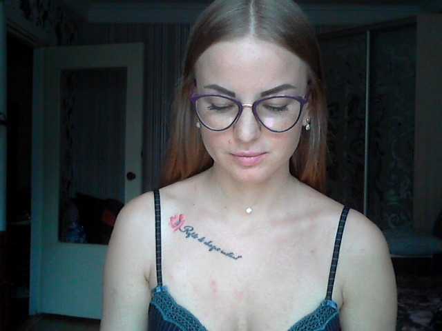 Capturas de tela de transmissão Vika69Vika