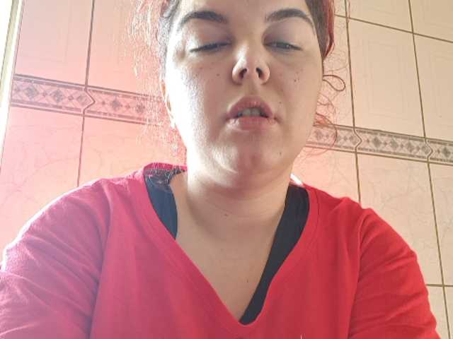 Capturas de tela de transmissão VioletBoobs