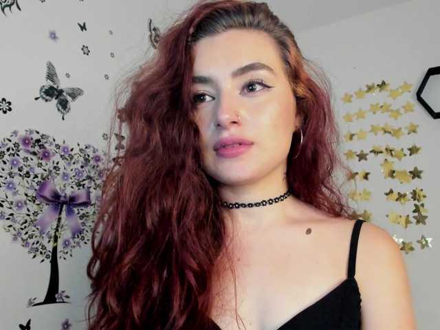 Fotos violetwatson- Today I am very playful, do you want to come and try me! Goal: 1500 tokens