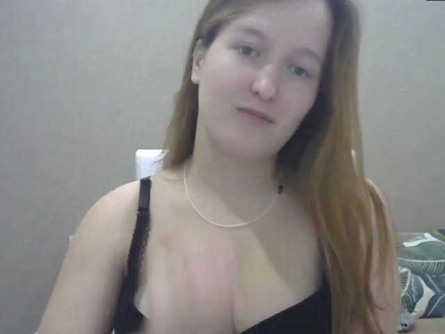 Fotos WetYvonne Hello boys, i wanna play with you so bad.. spoil me..