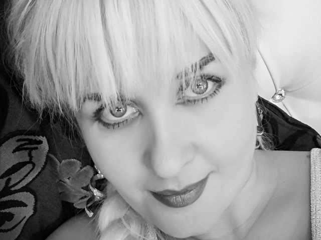 Foto do perfil WhiteQueen--1