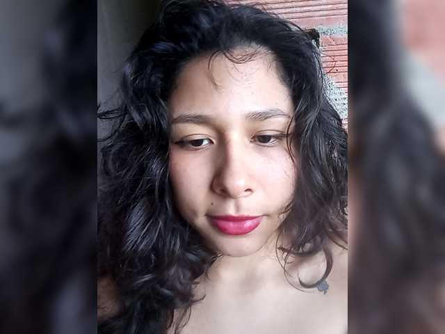 Capturas de tela de transmissão Witchbunny