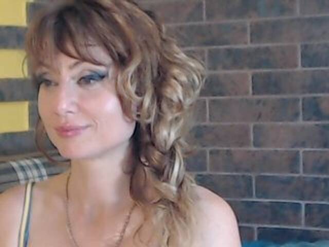 Capturas de tela de transmissão RrredQueen