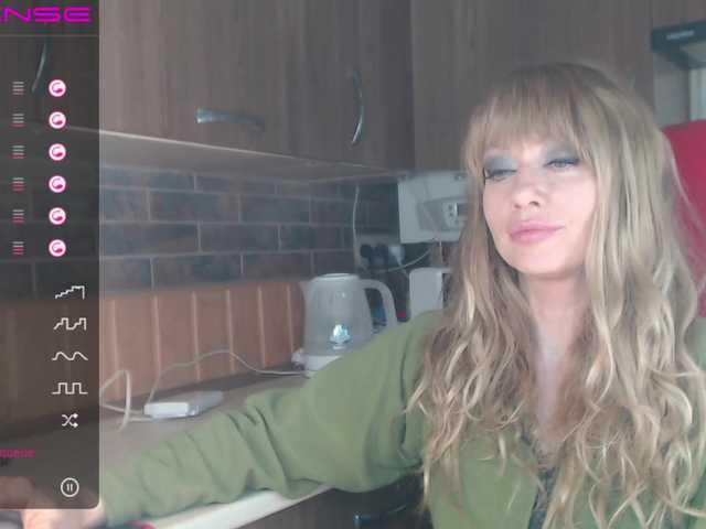 Capturas de tela de transmissão RrredQueen