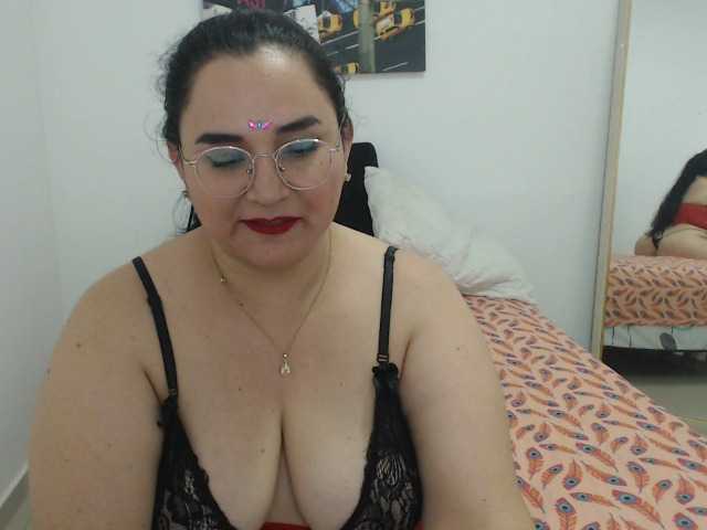 Capturas de tela de transmissão YanelaFlower