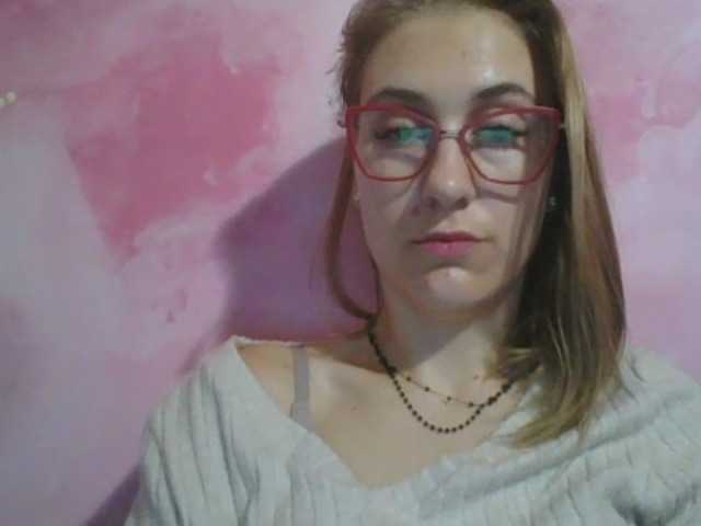 Capturas de tela de transmissão YasmineKiss