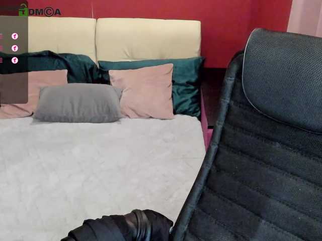 Fotos yatvoyakoshka Lovens vibrates from 2 tokens at a time)In private I play with toys, role-playing, sam to cam, femdom)Orgasm in pvt - 555tk or lovens control 10 min)In full private I play with the ass and realize any fantasies) invite!