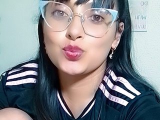 Chat de vídeo erótico yenzi--ink