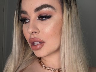 Chat de vídeo erótico YnnesBritney