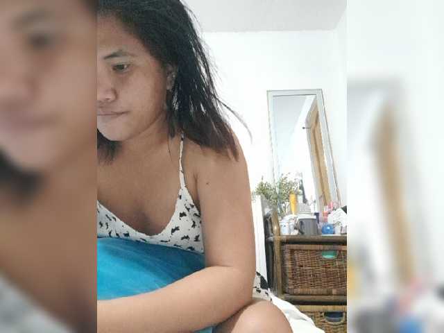 Capturas de tela de transmissão YourGirl9