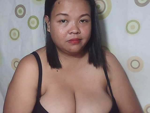 Capturas de tela de transmissão yummytits28