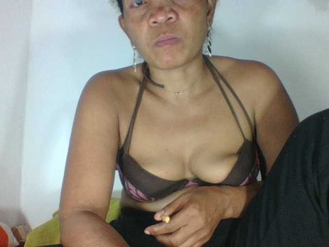 Capturas de tela de transmissão Zarah1