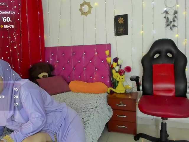 Capturas de tela de transmissão ZareenMajluf