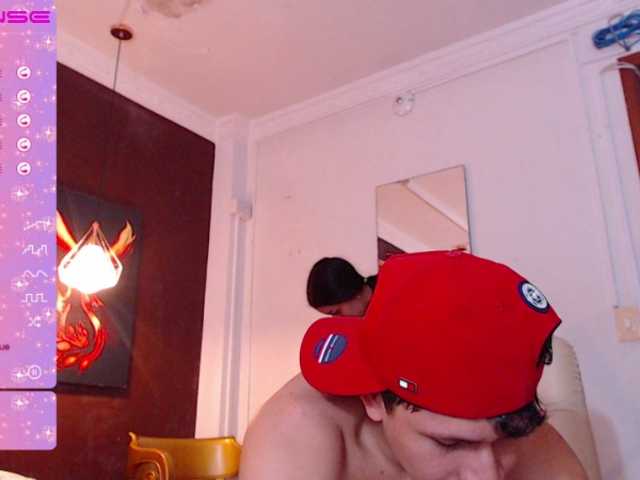 Capturas de tela de transmissão zoeandmaxwell